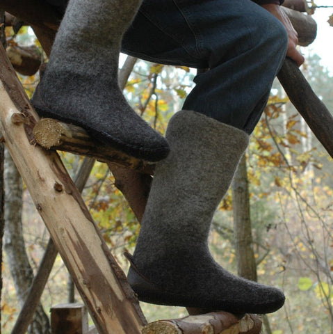 Felted Boots for men - made of charcoal / light grey natural wool